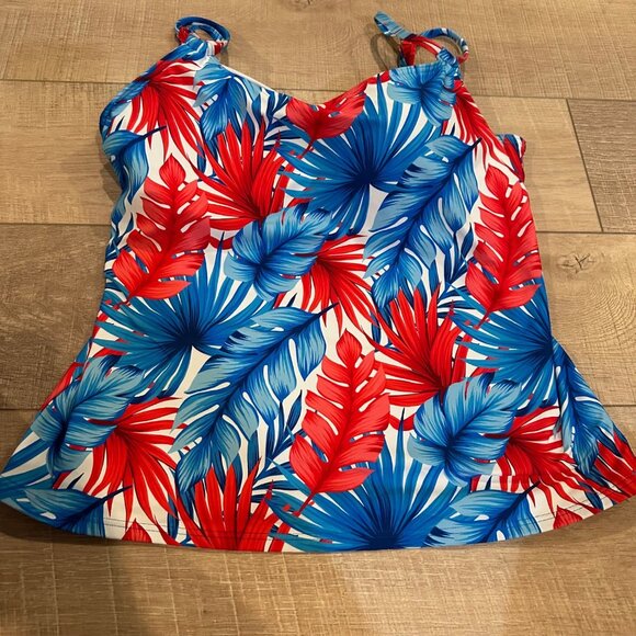 SUNSETS WOMENS PATRIOTIC BLUE AND RED TANKINI TOP SWIM 34DD - Picture 2 of 8